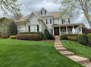 520 Bexley Bluff Ln, Cary, NC 27513