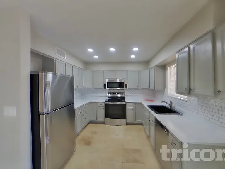 6237 W Marconi Ave — Photo 6