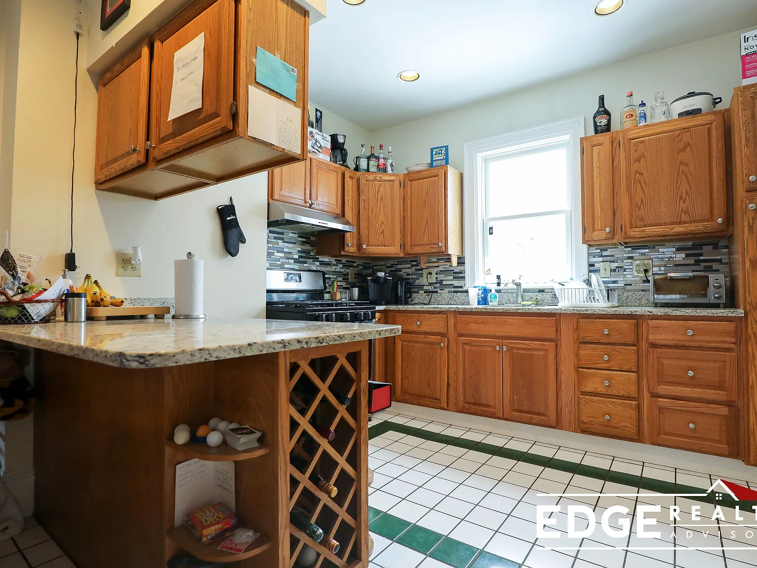 4 bed, 1800 sqft, $4,200 — Photo 3