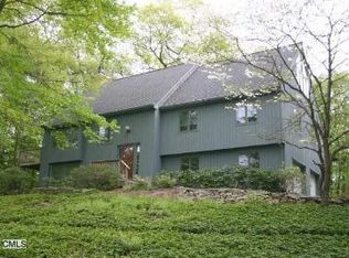 41 Old Wagon Rd, Ridgefield, CT 06877
