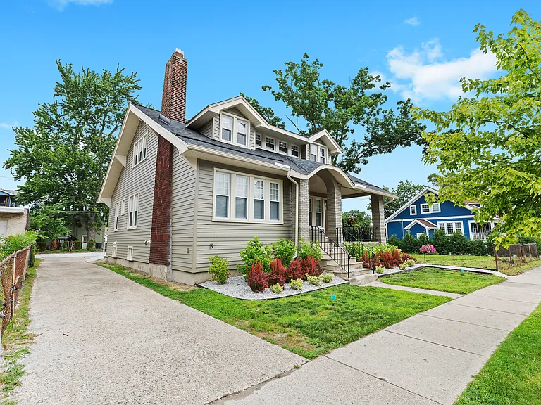 211 Ardmore Dr — Photo 35
