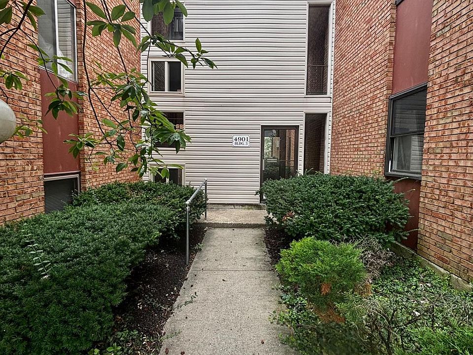 1st image of 4901 Chalet Dr #305