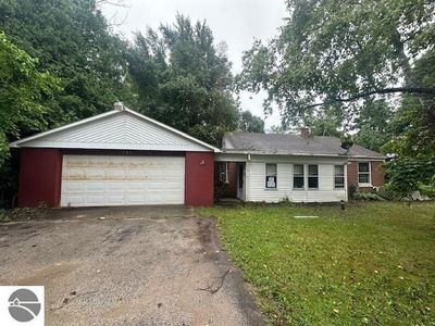 797 Eden Hill Rd, Beulah, MI, 49617