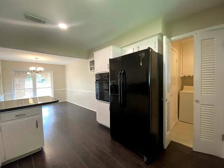 3417 Glenmont Dr — Photo 11