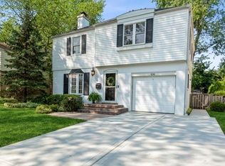 530 S Pine Ave, Arlington Heights, IL 60005