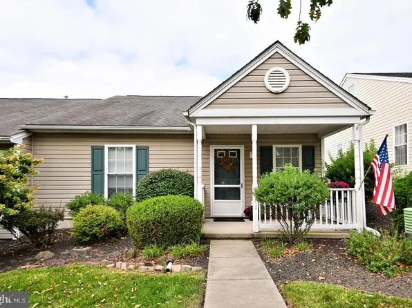 1547 Foresman Dr #122, Pottstown, PA 19464