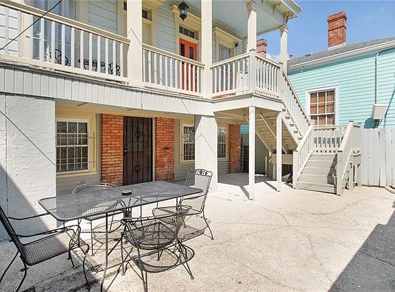 2nd image of 1004 Josephine St