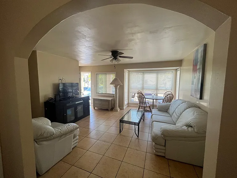 5809 Lindo Paseo #1-room B — Photo 15