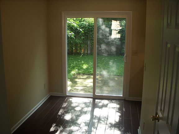 3rd image of 3667 Elmore Ct E