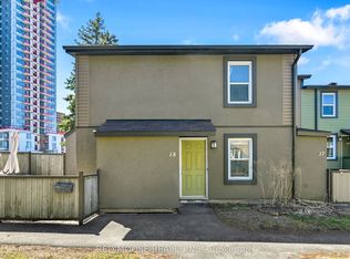 1250 McWatters Rd #18, Ottawa, ON K2C3P5