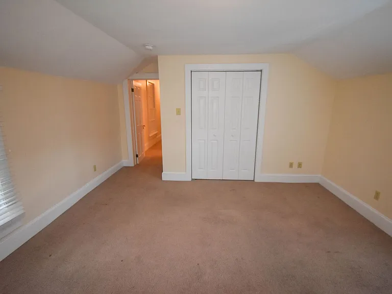 309 Center St — Photo 22