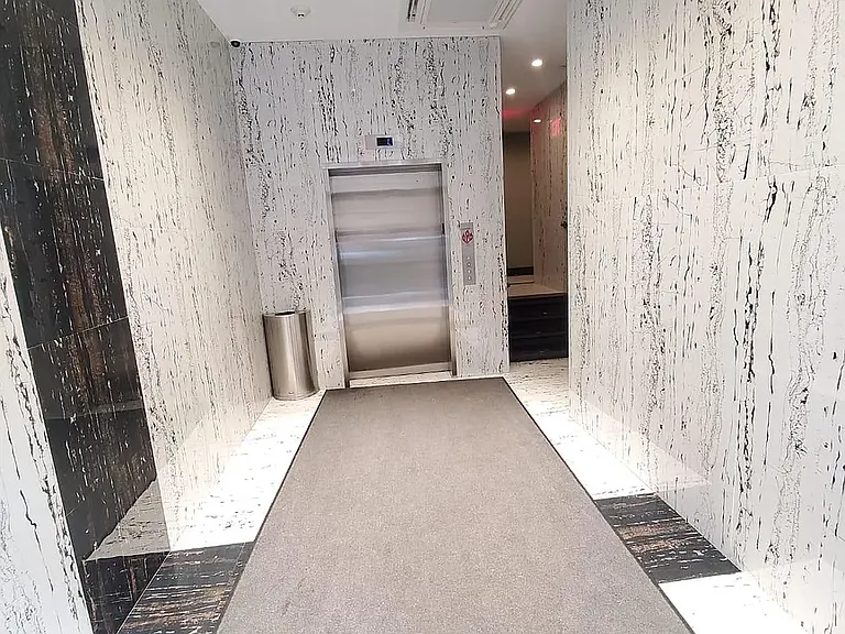 2028 Davidson Ave #4 — Photo 8