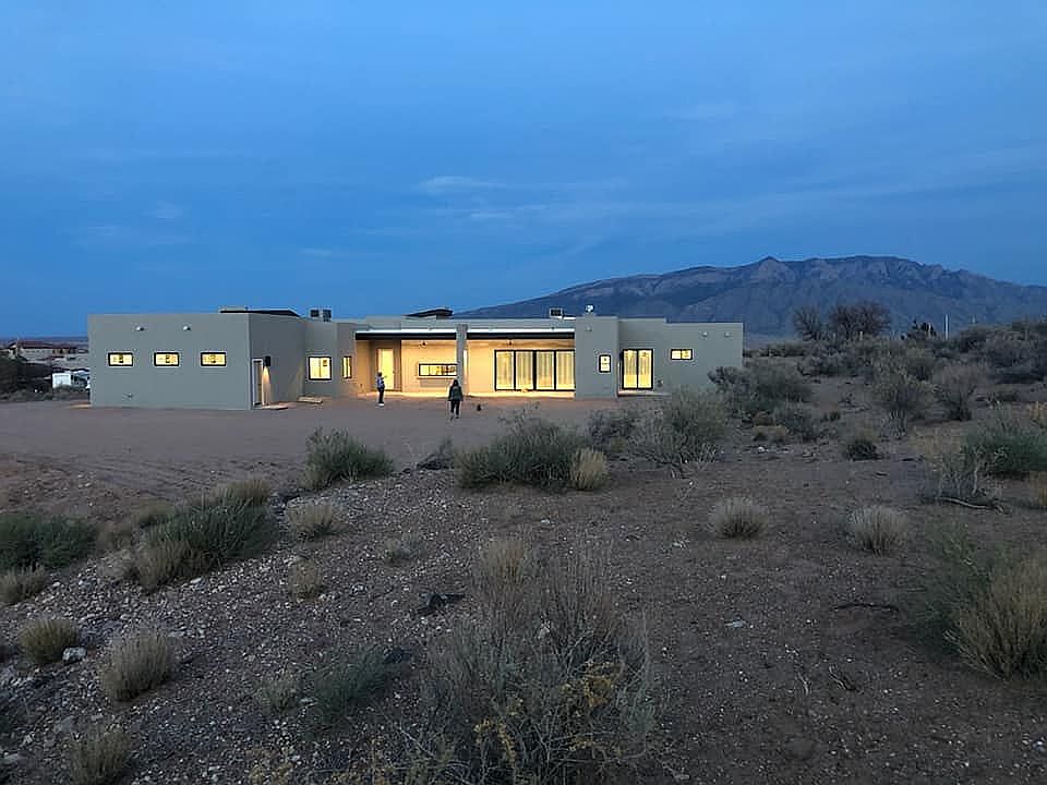 2nd image of 5410 Jackson Loop Ne