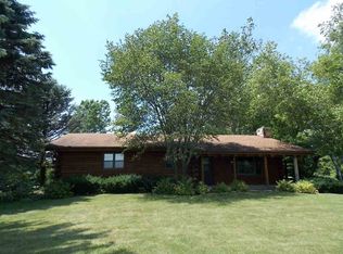 5211 N Harmony Town Hall Rd, Janesville, WI 53546