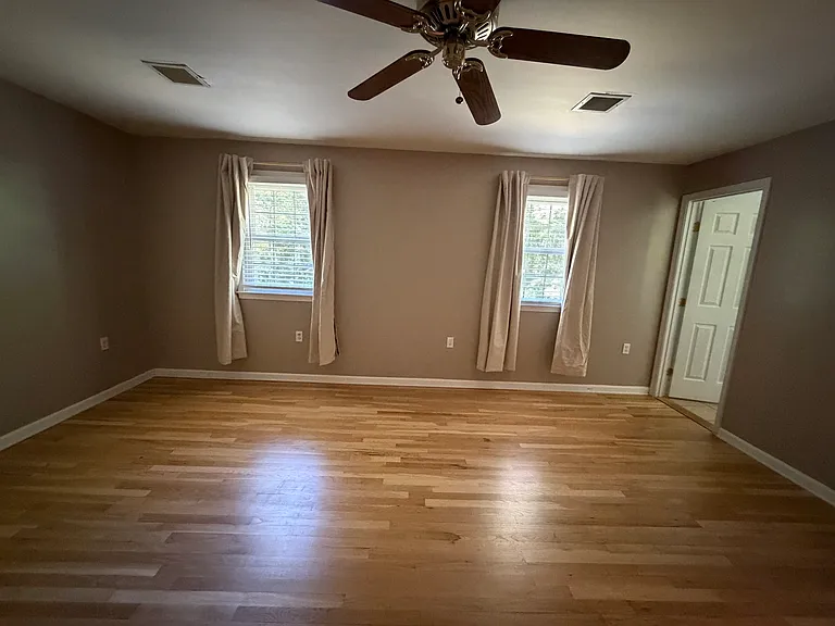 11506 Club Ct — Photo 13
