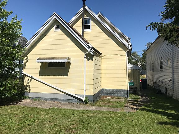 3rd image of 66 Hirschbeck St