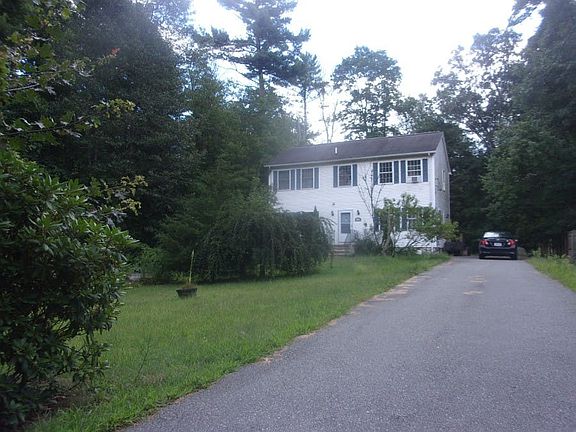 3rd image of 142 Howland Rd