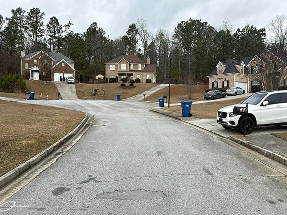 4th image of 7253 Bradford Way