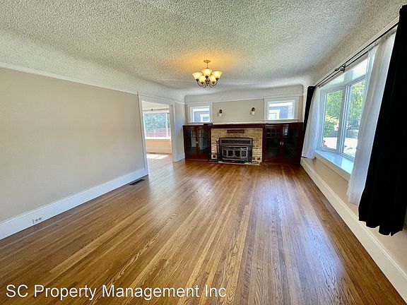 2nd image of 1120 Paloma Ave