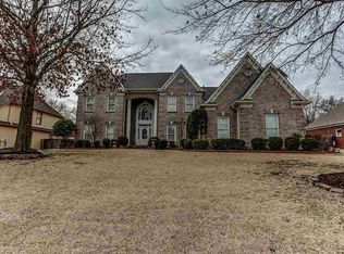 793 Green Oaks Ln, Collierville, TN 38017