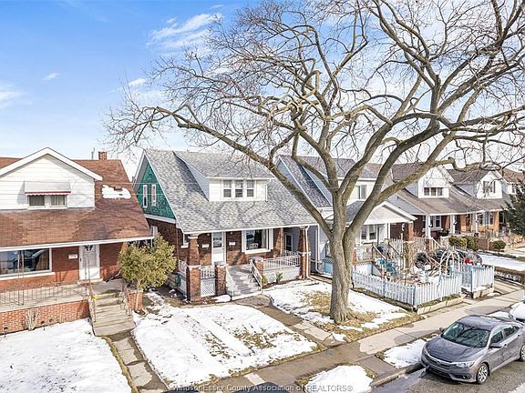 2nd image of 1122 Louis Ave