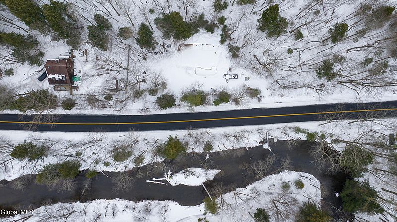 3rd image of 4120 S Creek Road