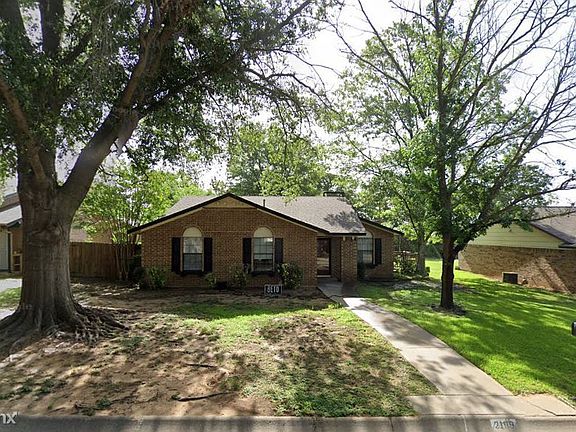 2109 Wisteria