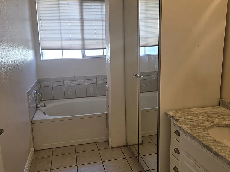 37036 Saint Edwards St — Photo 7