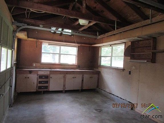 4th image of 260 Skyline Dr