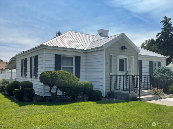313 S Douglas Street, Omak, WA 98841