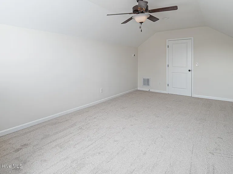 808 Jade Ln — Photo 40