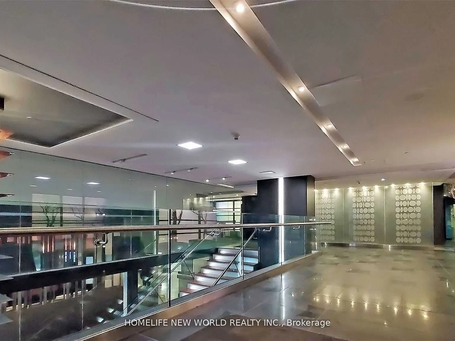 210 Victoria St — Photo 2