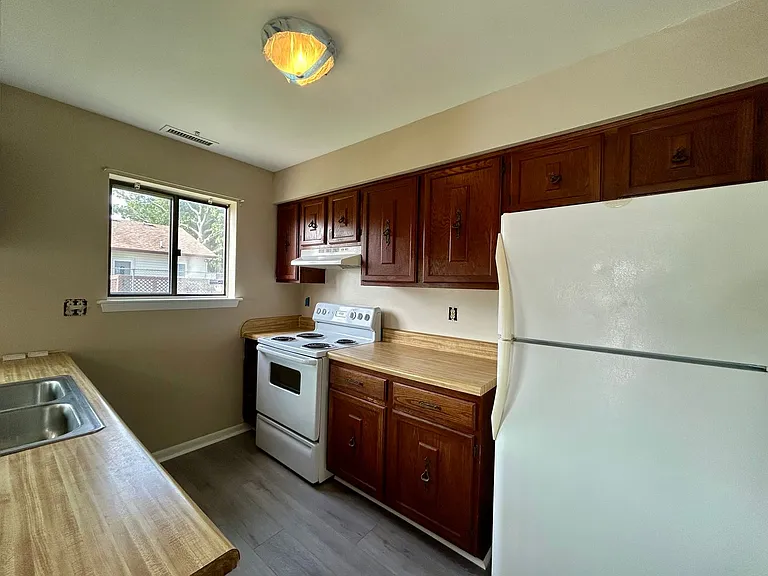 509 Chownings Dr — Photo 7
