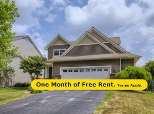 1711 Basswood Ct, Carver, MN 55315