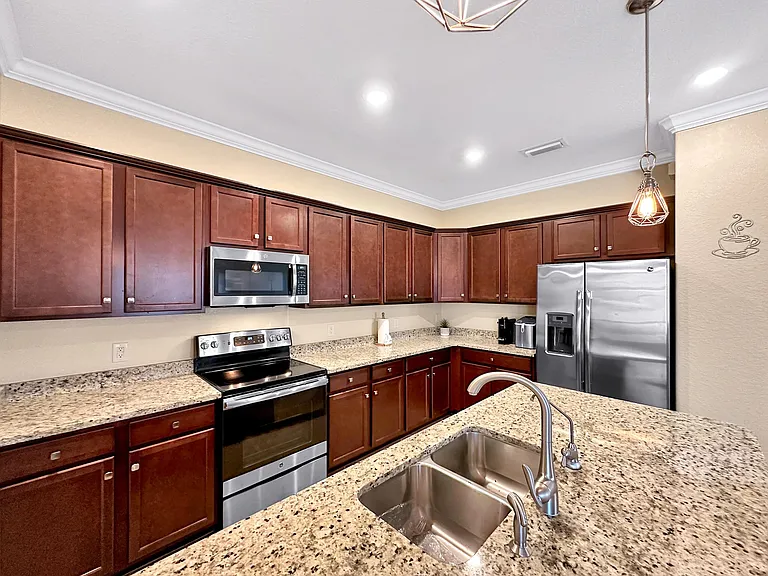 12948 Broomfield Ln — Photo 17