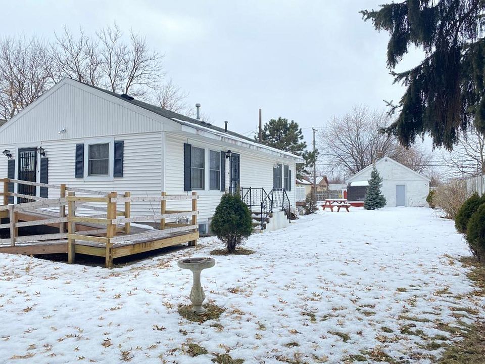 1st image of 2536 28th Ave S