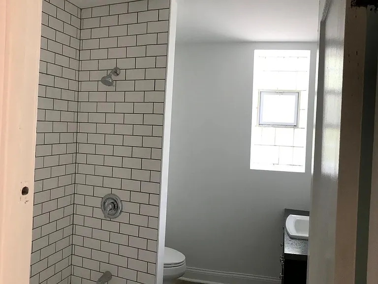 2734 W 18th St #2F — Photo 11