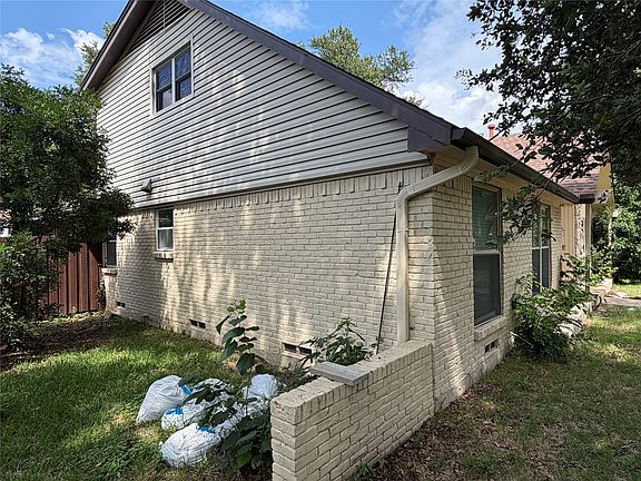 2nd image of 10940 Ferndale Rd