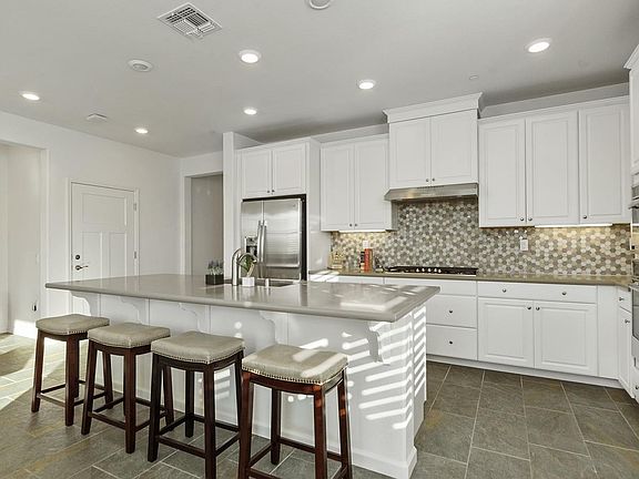 4th image of 1094 Pacifico Ln