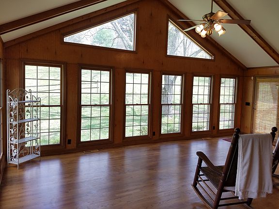 Sunroom /Amazing Views