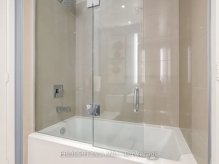 1 Yorkville Ave #3507 — Photo 12
