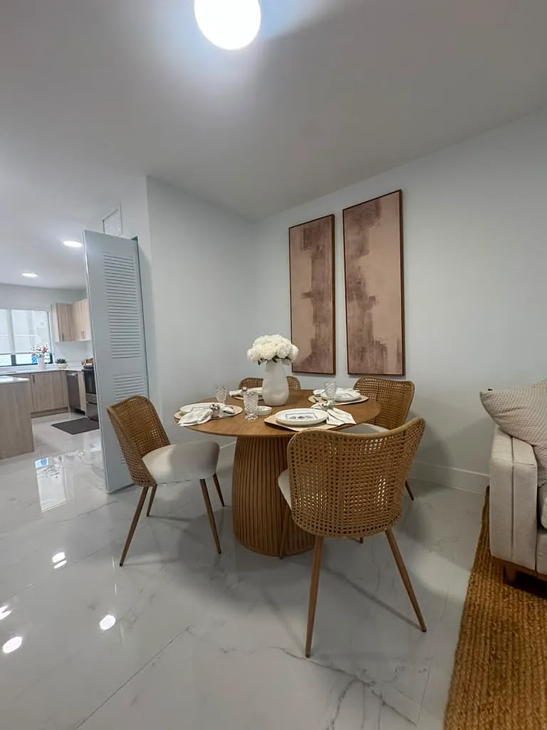 2 bed, 2.5 bath, 1120 sqft, $3,050 — Photo 3