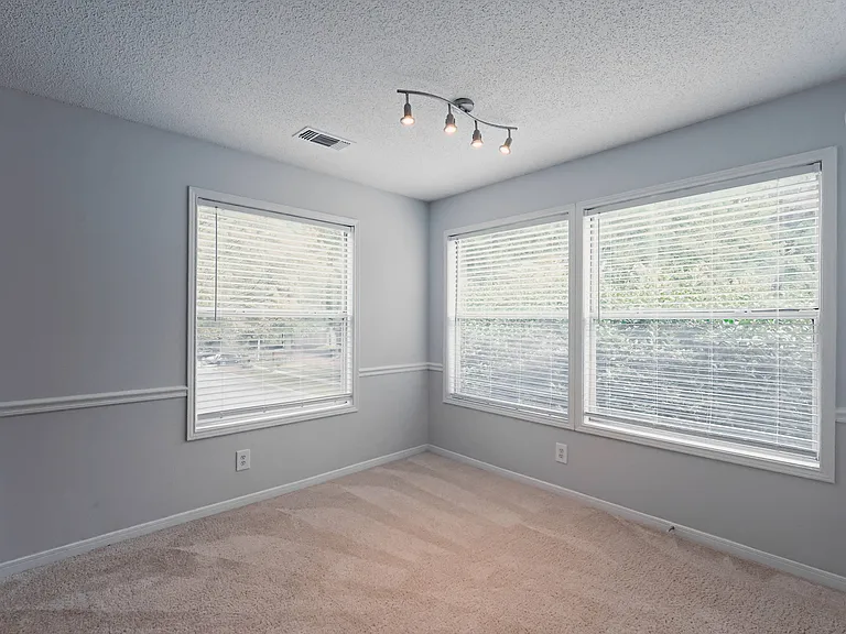 Cambridge Park Apartments — Photo 98