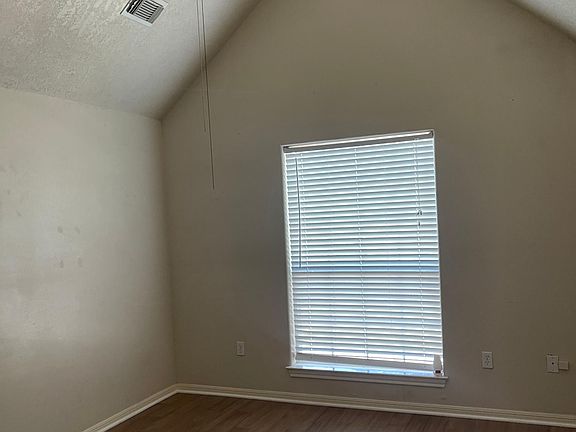 4th image of 2524 Avenue D #A