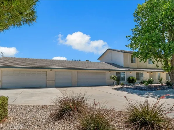 11631 Whitehaven St, Oak Hills, CA 92344