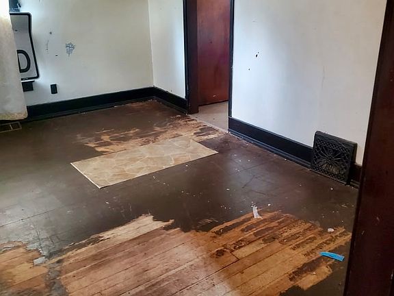 5th image of 809 N Grant St