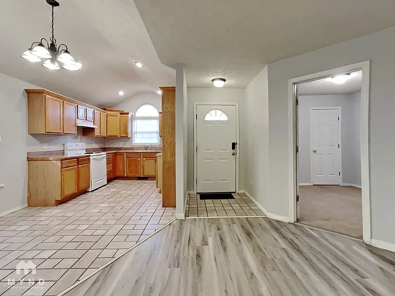 674 N Jonathan Ave — Photo 16