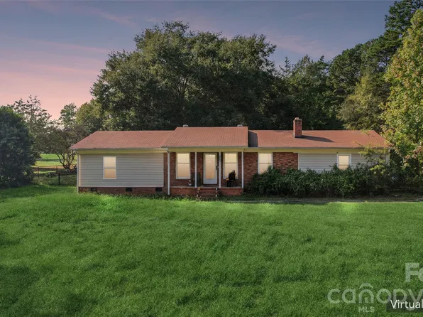321 Rollingwood Dr, Stanley, NC 28164