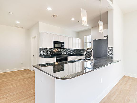 5th image of 3940 N Flagler Drive #306