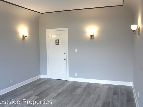 3rd image of 227 N Berendo St APT 211